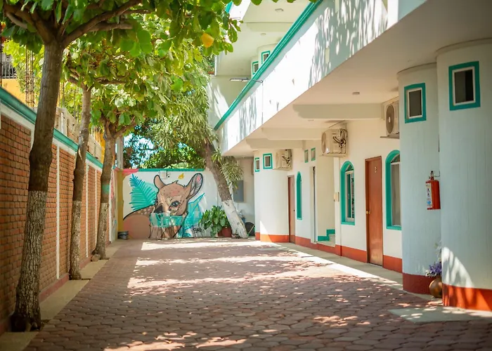 Hotel Escondido